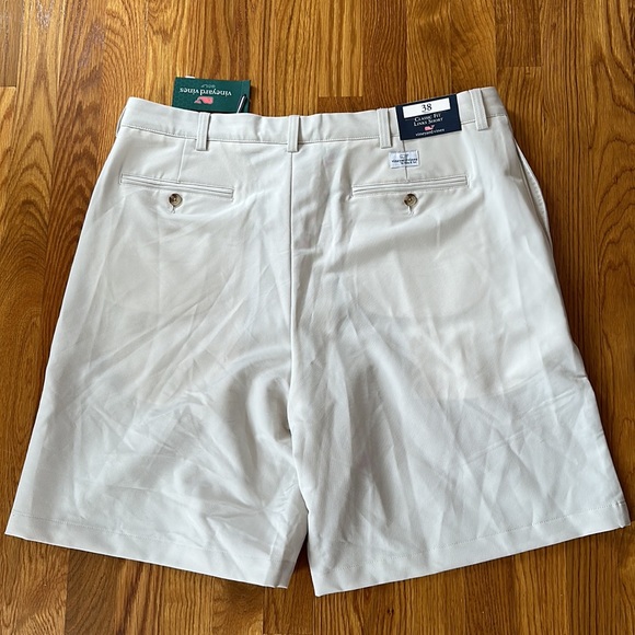 Vineyard Vines Links Short - Picture 2 of 4